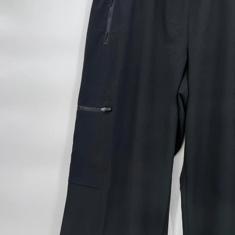 Chicos Zenergy Pull On Zippered Gorpcore Cargo Cropped Active Pant Size 2/MD - Picture 4 of 9